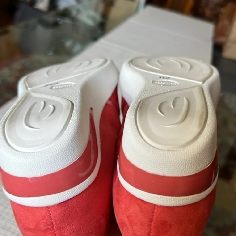 Kenneth Cole “Reaction” Farrah Sneakers, coral 🪸 color , size8M